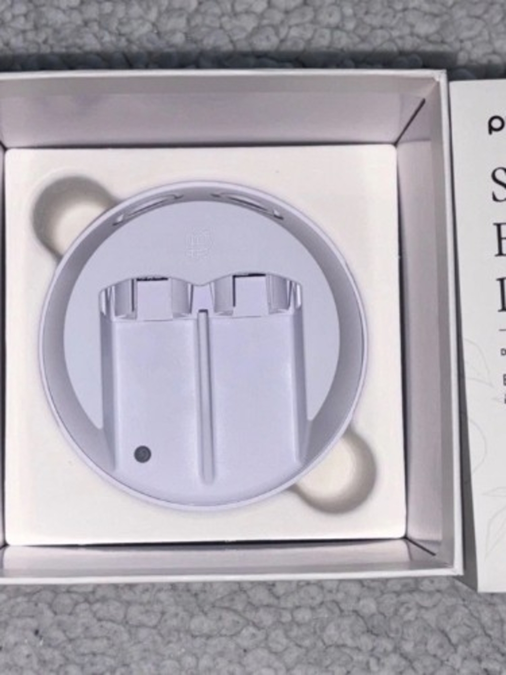 Pura Vida White Smart Fragrance Diffuser - Picture 2 of 3